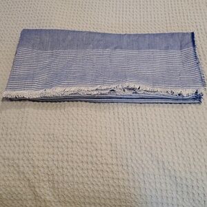 5/20. BNWT Chambray West loop scarf (48)